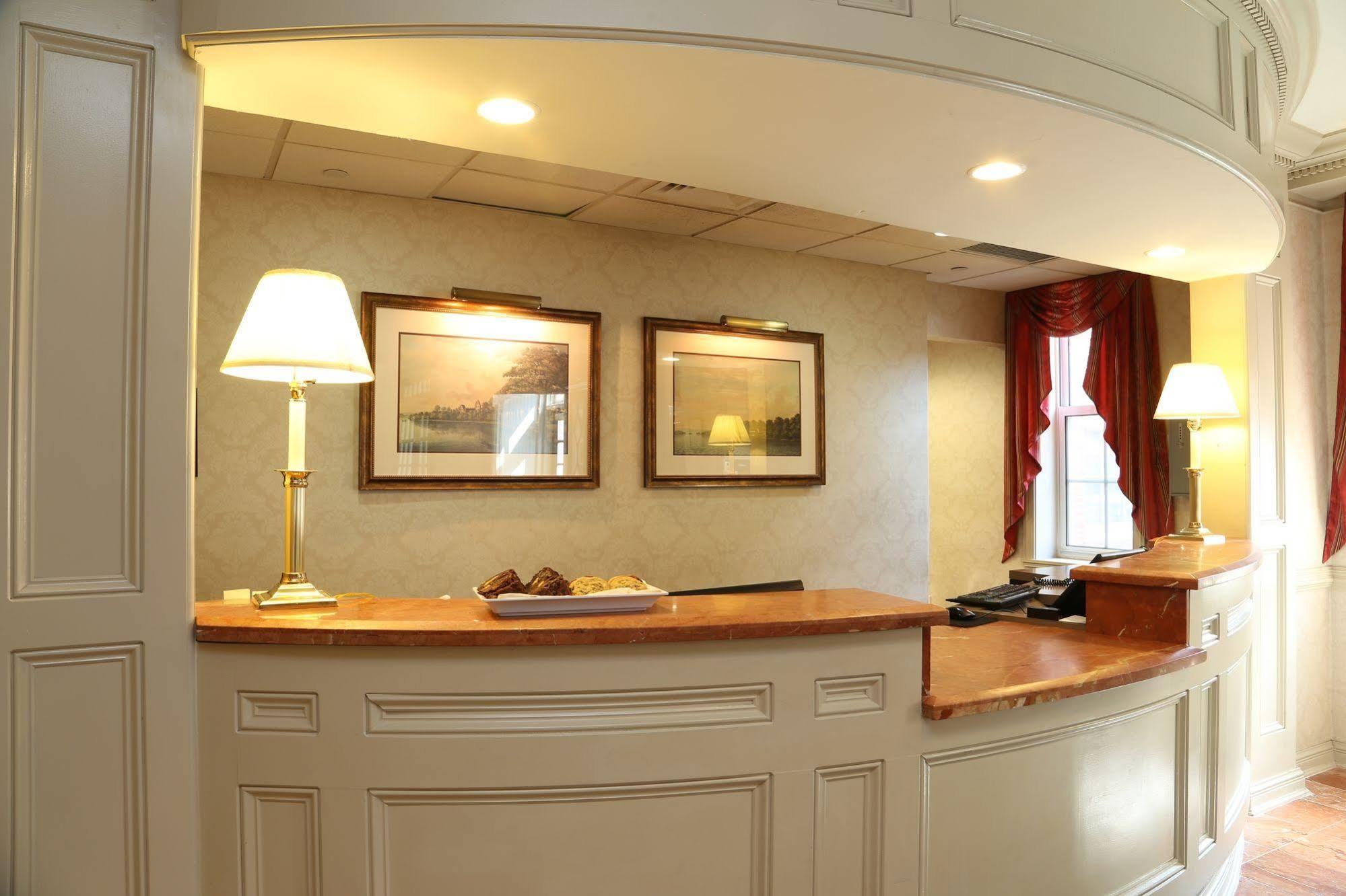 Inn At Мидлтаун Экстерьер фото